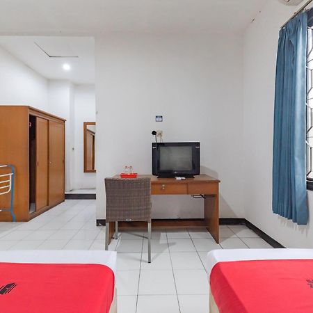 Reddoorz Near Taman Kota Lapang Merdeka Sukabumi Exterior foto