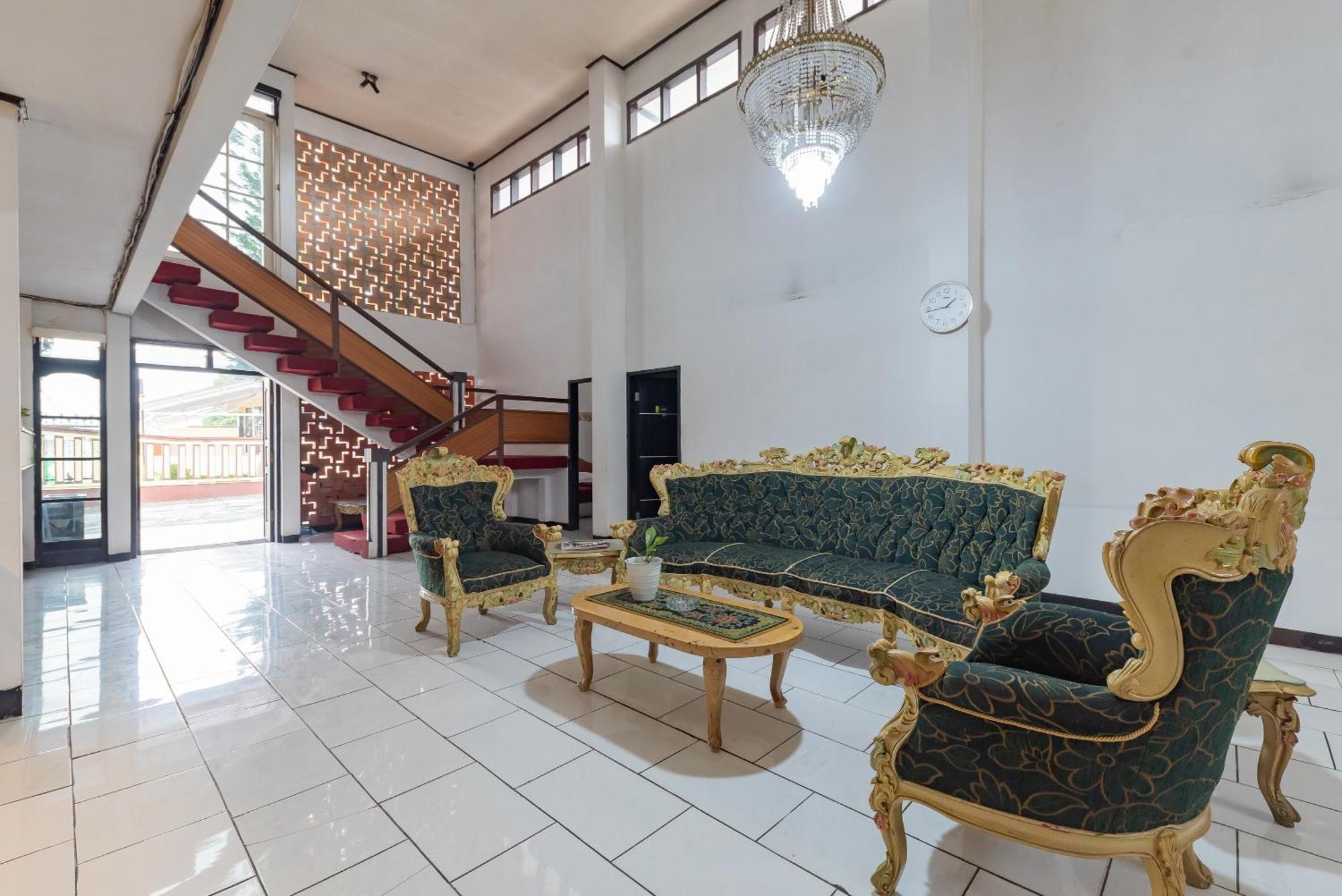 Reddoorz Near Taman Kota Lapang Merdeka Sukabumi Exterior foto