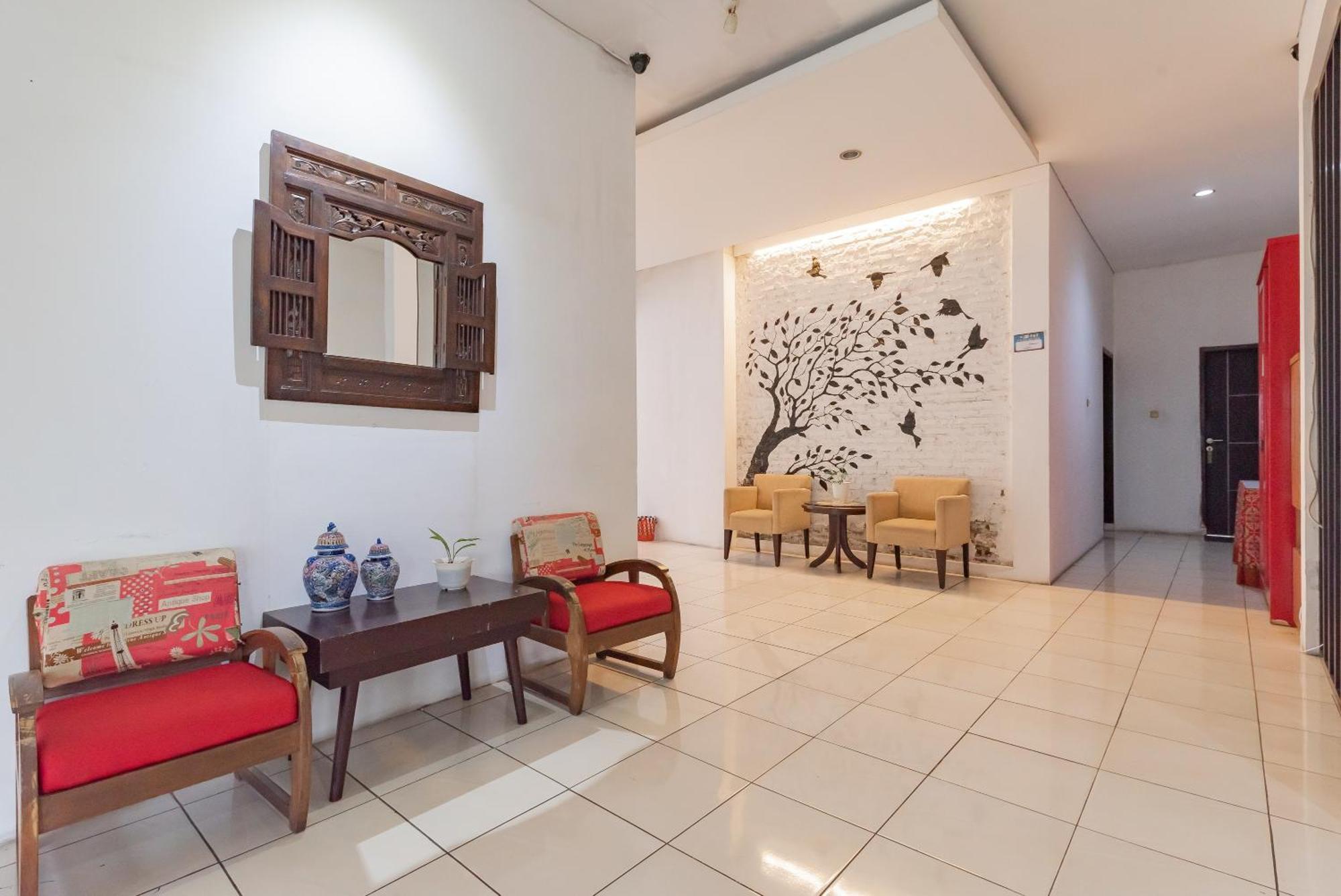Reddoorz Near Taman Kota Lapang Merdeka Sukabumi Exterior foto