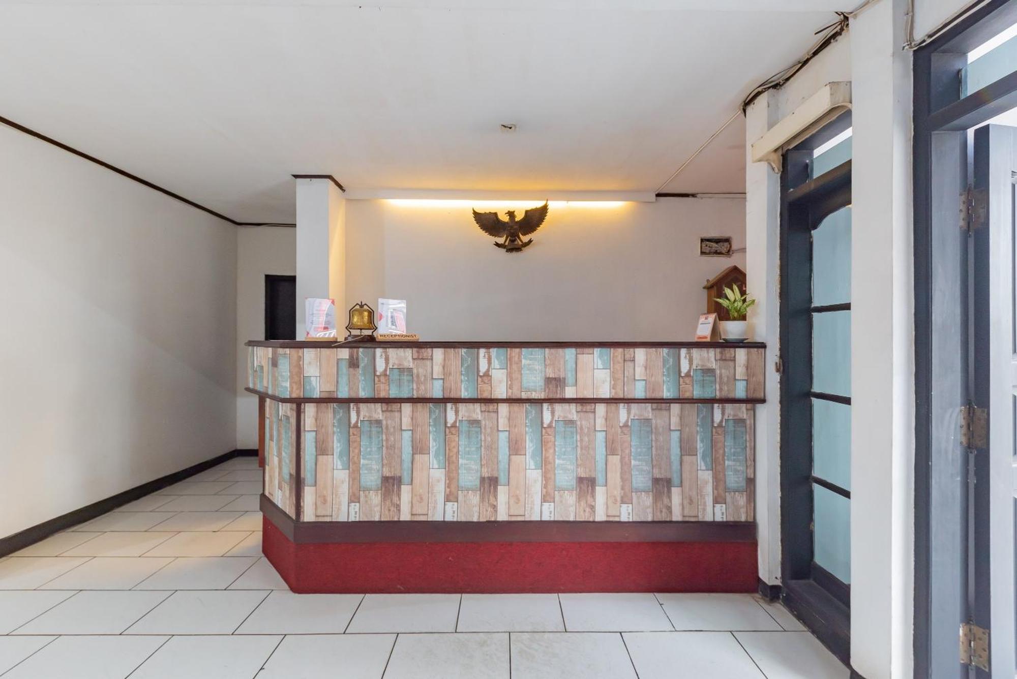 Reddoorz Near Taman Kota Lapang Merdeka Sukabumi Exterior foto